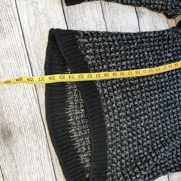 Lucky Brand Open Weave Black and Gray Sweater SM - Picture 11 of 12